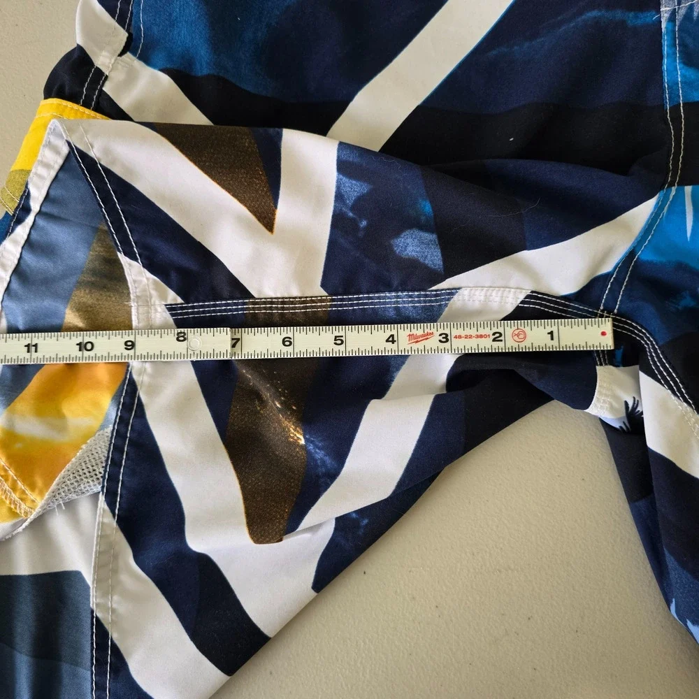Maui Waves Swim Trunks Men's 2XL Blue Gold Tropical Mesh Lining Tie Front Pocket
